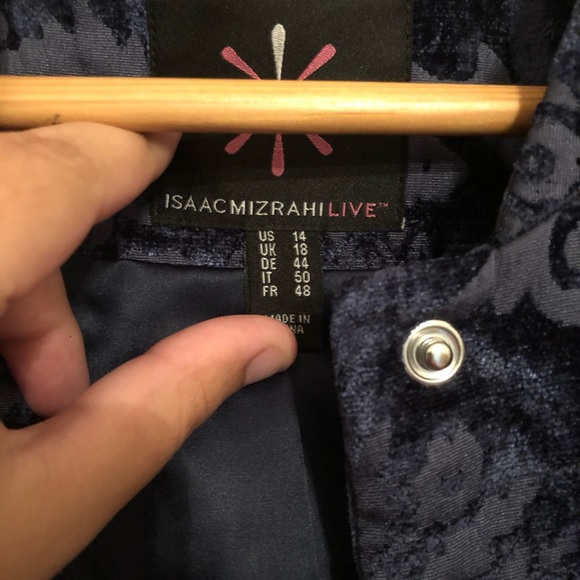 Button down jacket - Picture 3 of 3